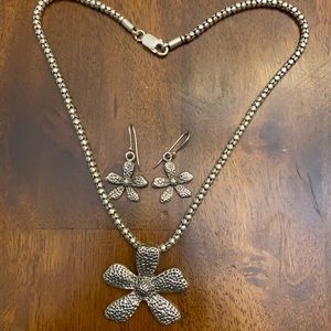 Silpada flower necklace and matching earrings